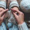 Does knitting stimulate the brain?